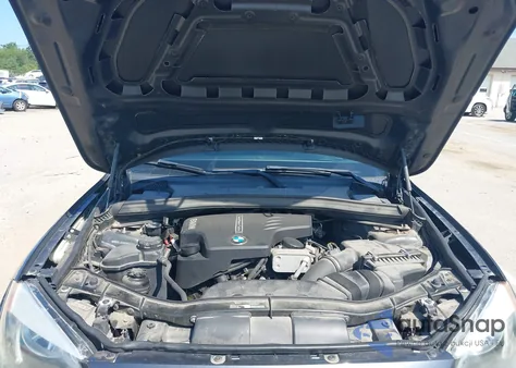 2013 BMW X1 xDrive28I из США, поврежденный, VIN WBAVL1C59DVR85639